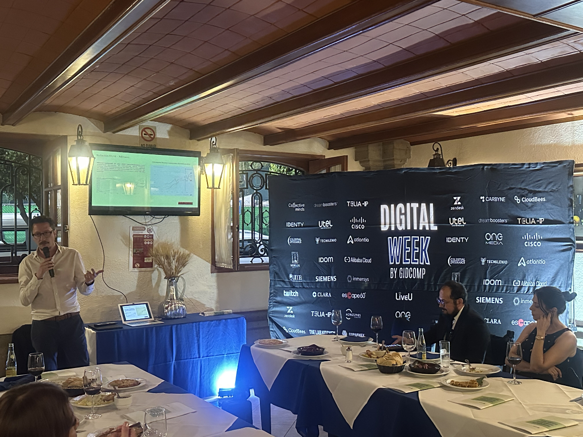 energiahoy's tweet image. #CoberturaEH | Ya comienza una #TechNights 2025 sobre Smart factories &amp;amp; industria 4.0 #SmartMediaGroup #EnergíaHoy