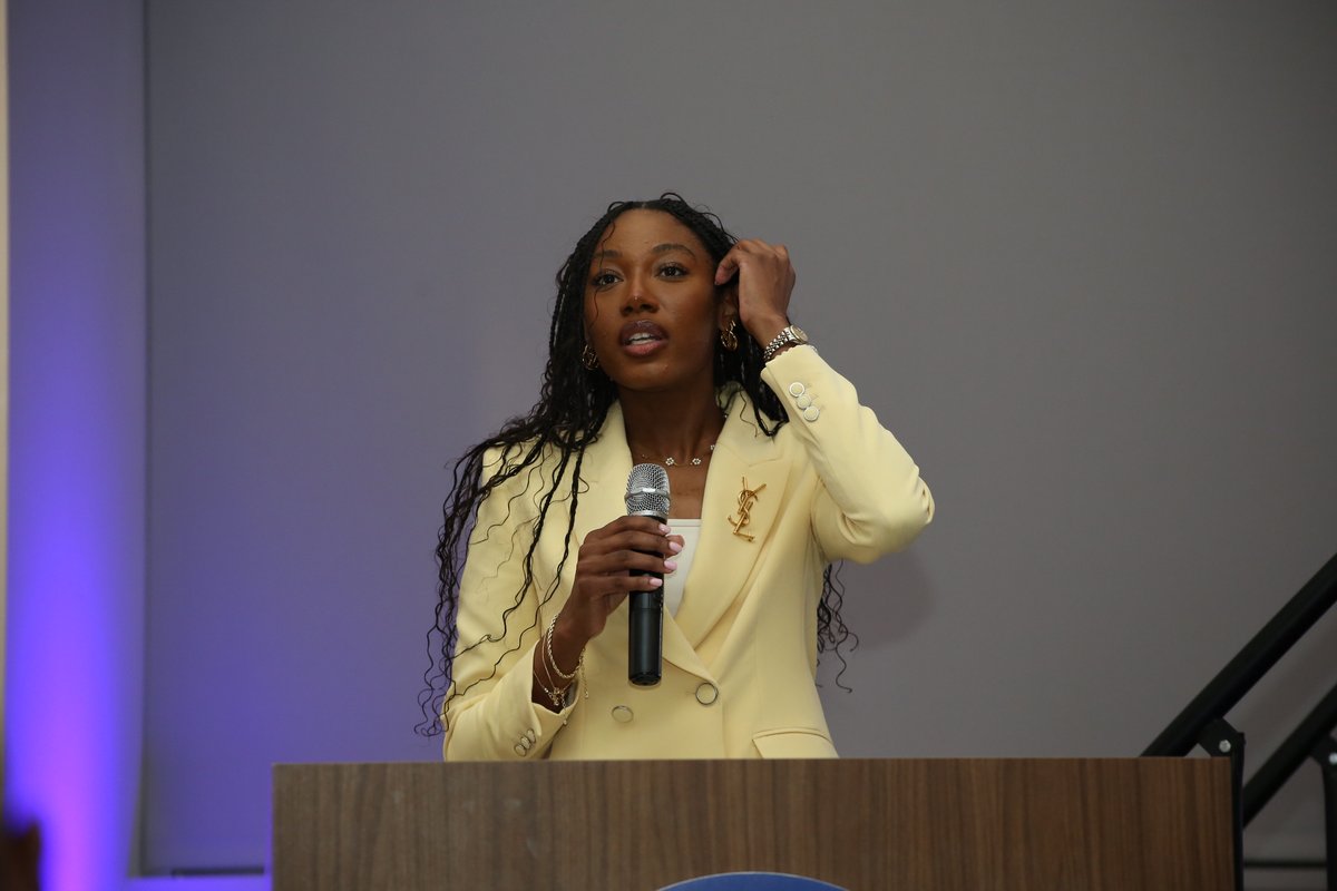 A Lady Panther LEGEND stopped by for the Batter Up Dinner! Former Lady Panther Kayla Cato stopped by to share some encouraging words to all the teams competing this weekend. She earned Player of the Year honors in both the CIAA and the SIAC.