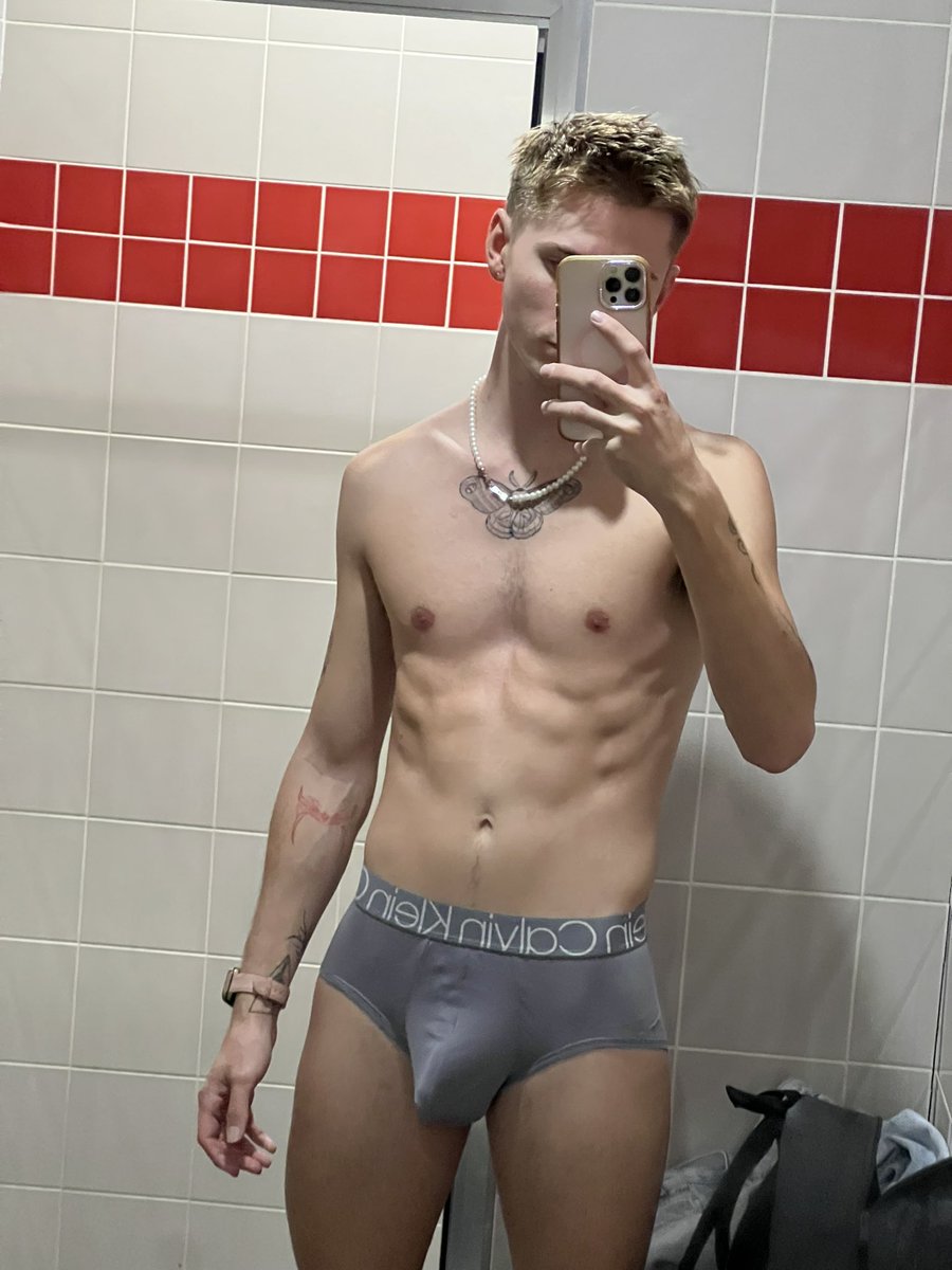 Pre gym selfie