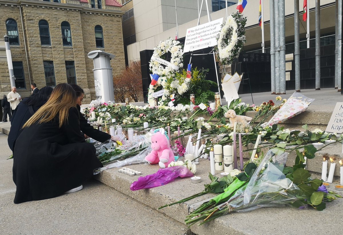 An outpouring of support at a memorial in  Calgary for the lives impacted by the Lapu Lapu tragedy in Vancouver #yyccc #yyc #lapulapu #YVR