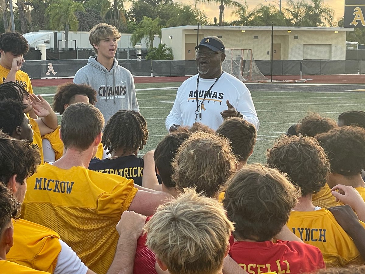 Aquinas Football (@sta_football) on Twitter photo 🔹🔸 Real players don't leave their brothers behind - they reach back and pull them forward🔸🔹
<a href="/coachs3132/">stevinscott</a>
#FTF
#Brotherly_Love
#YouGoWeGo
<a href="/CoachHarriott/">Roger Harriott</a> 🔹🔸 Real players don't leave their brothers behind - they reach back and pull them forward🔸🔹
<a href="/coachs3132/">stevinscott</a>
#FTF
#Brotherly_Love
#YouGoWeGo
<a href="/CoachHarriott/">Roger Harriott</a>