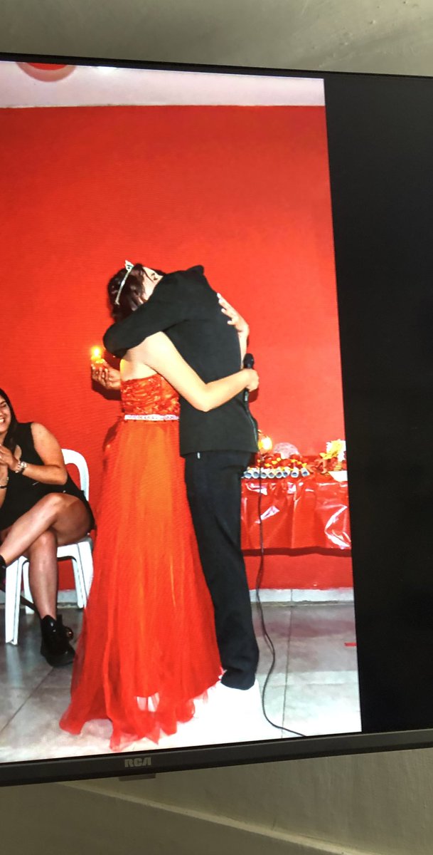Noemi_Pereyra23's tweet photo. A él ? A él dénmelo siempre
Te amo muchísimo martin gracias por todo ❤️‍🩹 https://t.co/1gcpuJNxVA