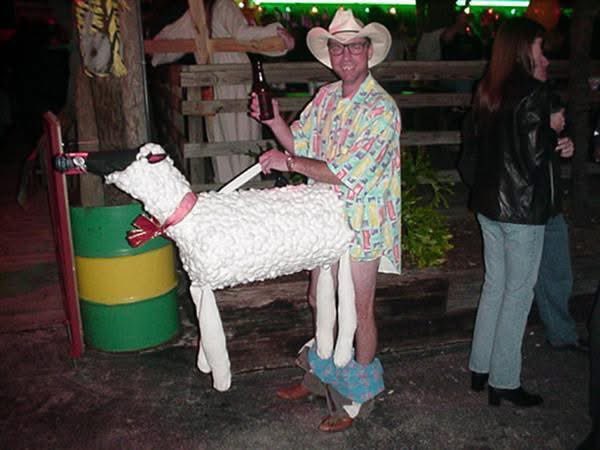 cwilson016's tweet photo. @Buschknight1 @herdHater Fraternity social for the hater! https://t.co/CrRDHAzNvM