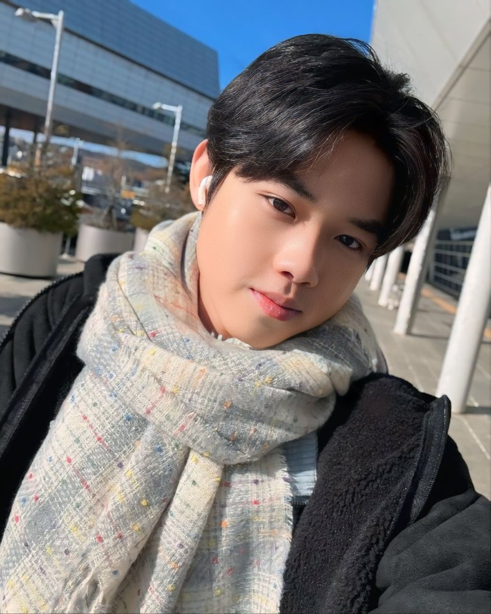 babysbrth's tweet photo. Happy birthday, Sandy!!! 🥳🥳
Selamat udah memasuki kepala 2😅
Aku jarang nge-tweet ttg kamu, tapi hampir tiap hari mantengin tagar buat liat update km🥺
Semoga selalu diberkahi Tuhan, bahagia dan semua impian kamu bisa terwujud!🫶
We're always rooting for you🤗❤️

#sandyourheart https://t.co/6Us4BU9bB4
