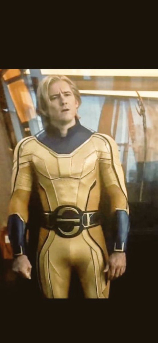 SentientDryWall's tweet photo. @jimeemij @akachi_is He himself doesn't look awful but the suit is just hideous https://t.co/p0D6DEZrKi