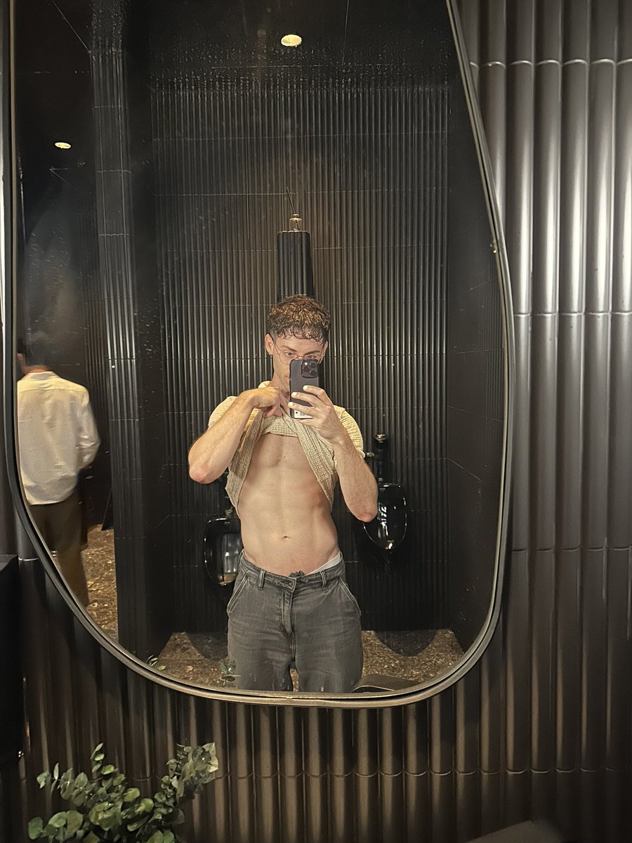 close friends liked this one 😇