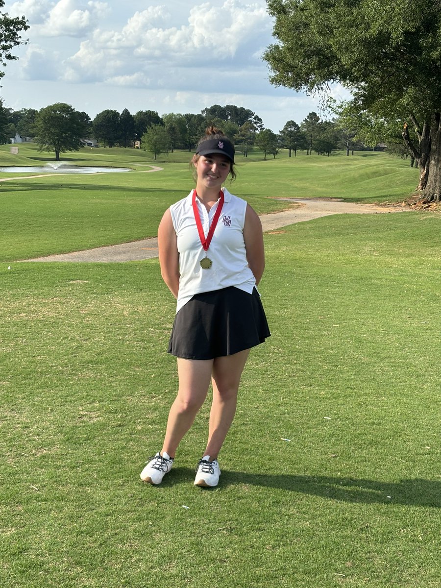 For Sectionals, we had our 6th girl in 3 years qualify for Sub-State with Jenna earning her first Sub-State appearance as a Sophomore! We could not be more proud of the fact Jenna has reached such an accomplishment in just her second year playing golf!