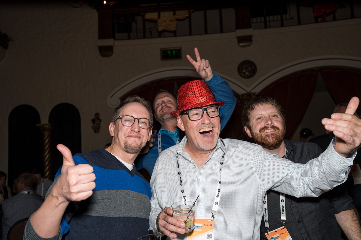 🎉 The Dscoop Edge Long Beach closing party is legendary! 🌊 Join us May 16 for beach vibes, boardwalk fun &amp; the best celebration in print. 🎶🌺 New ideas, tools &amp; friends await. 🥳 🎟️ dscoopedge.com #DscoopEdge