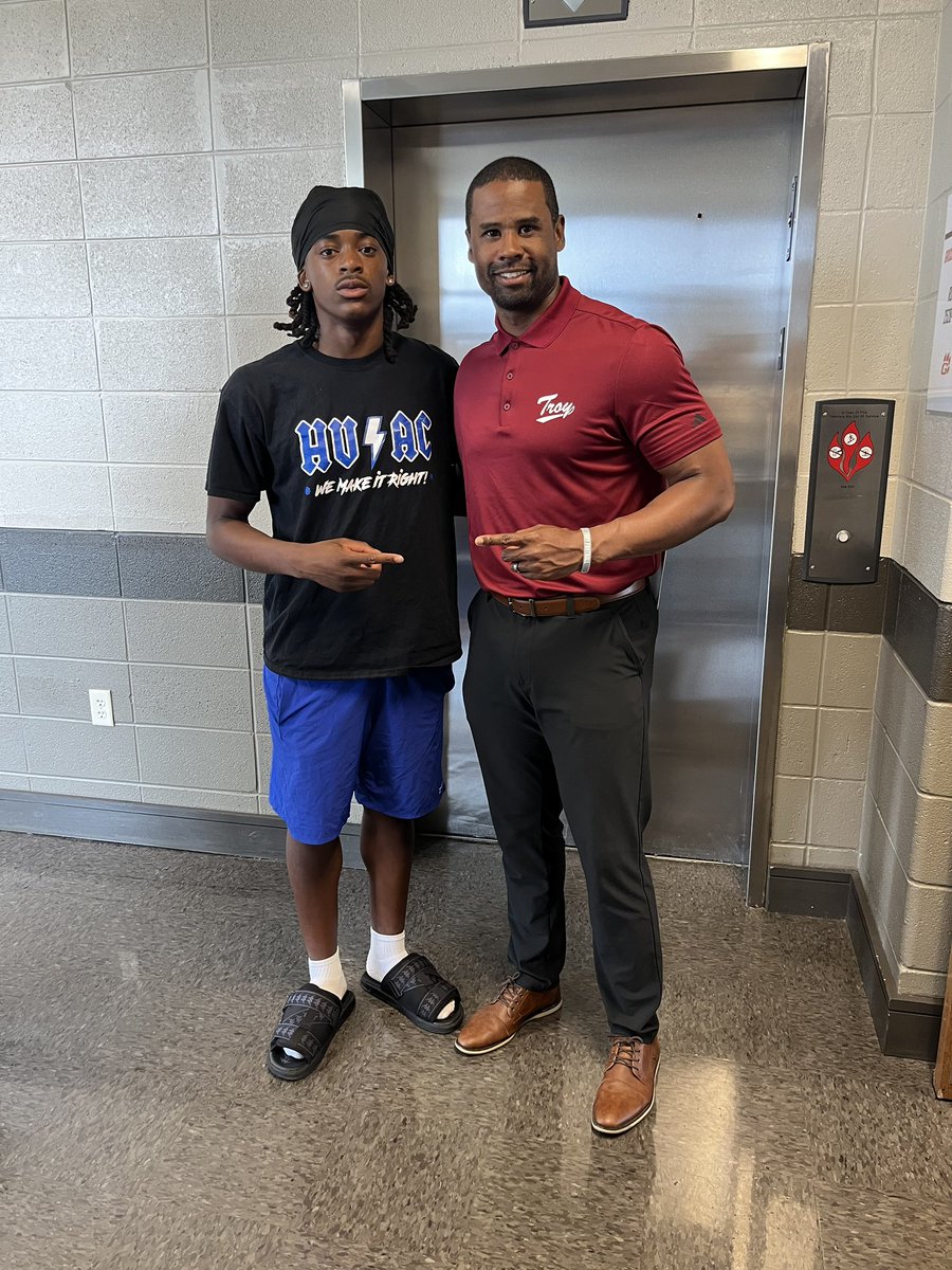 KennJ35's tweet image. It was nice seeing @CoachBanks2008 again today!Thank you for coming by!
@AL7AFootball @PrepRedzoneAL @AL_Recruiting @GrissomTigers @Coach_Judah @troy_report @RecruitsAlabama