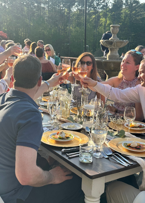 Last Thursday's Italian Wine Dinner was a night to remember — delicious pours, flavorful pairings, and great company all around! From the antipasti to the tiramisu, every bite transported us straight to Italy. 🇮🇹❤️
