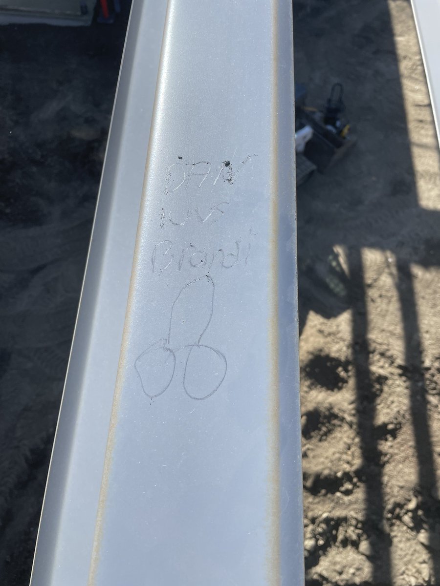 kanitaria's tweet photo. When he writes you love notes #RelationshipGoals #ironworkers https://t.co/oncNeAwau8