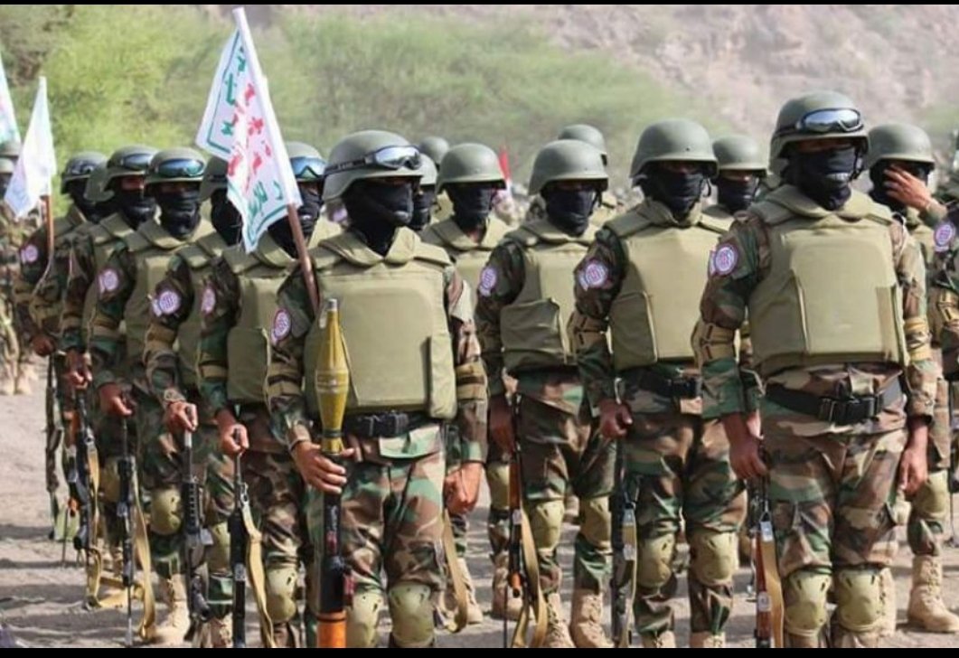 ياالعالم اترقب لوعد الاواخر
نهايت امريكا ومن ذي وراها

في برها والبحر والجوخاسر
ابن اليمن ذي   بايزلزل. قواها

قوم المدد شعبي مع الله ثاير
هم من حمى غزة ولبى نداها

يوم العرب تعلن    ولاها لكافر
وبن اليمن عاهد ليحمي حماها

سلامتكم
#صخر_حمران