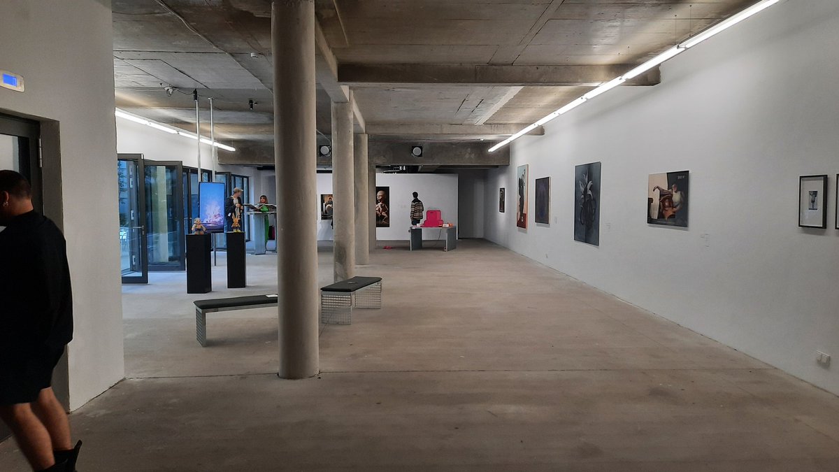 DrMartinPracher's tweet image. I was at the #Quantum gallery Berlin and worked the #Junkmachine by @ClownVamp.