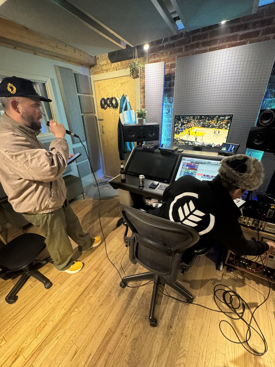 Yes… there’s a new album on the way. 

See yall soon.

W?