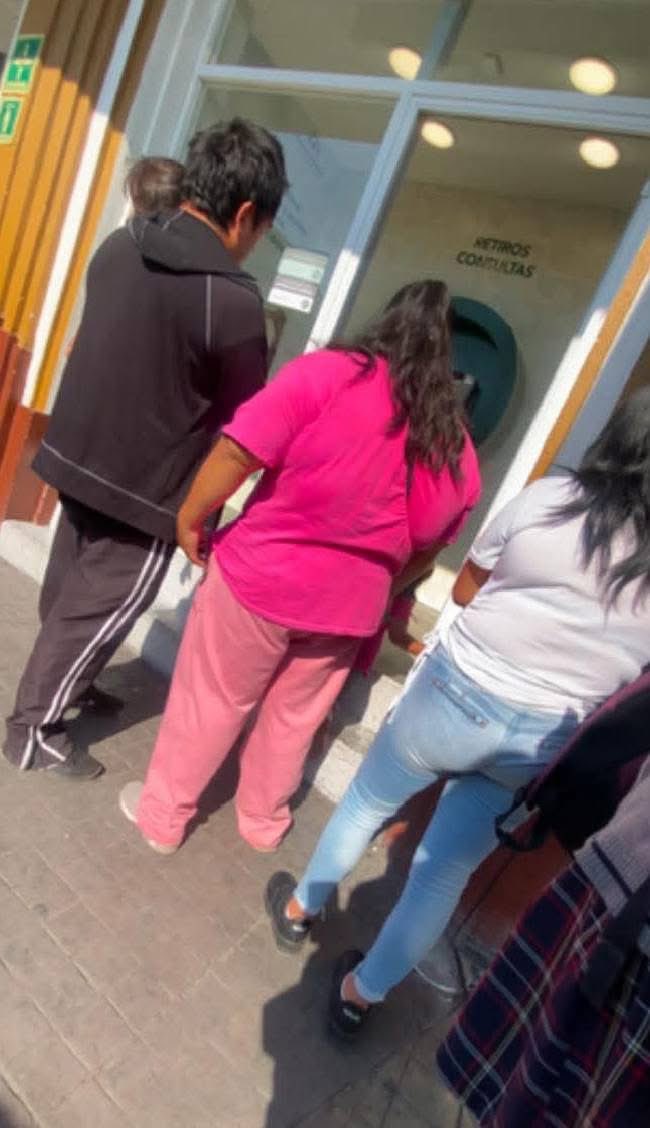 Dey_Odimpa's tweet image. Por favor @DIFEM_ @DIFTulaHidalgo @difhgo, urge revisen al TikToker Kbezuko (Alberto Eduardo Lazo) y a su esposa, no manda a la escuela a sus hijas, vende fotos desnudo, se rapa por regalos en Lives y vive acumulando bolsas de basura. Constantemente cambian de domicilio.