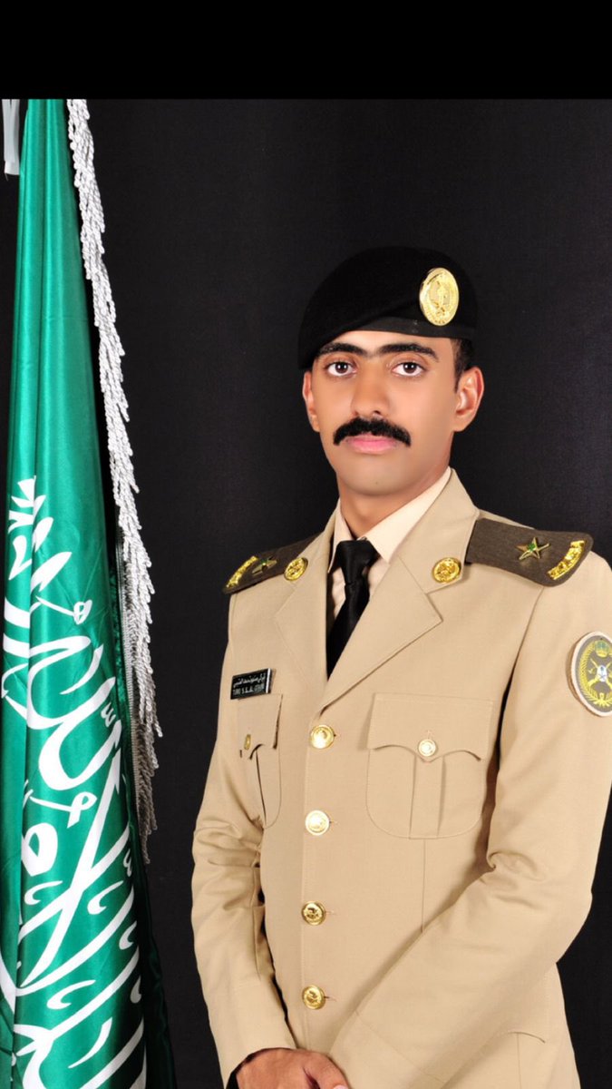 الحمدلله الذي بنعمته تتم الصالحات.

تخرج ابني تركي، من كلية الملك عبدالعزيز الحربية برتبة ملازم، بعد حصوله على بكالوريوس العلوم العسكرية.