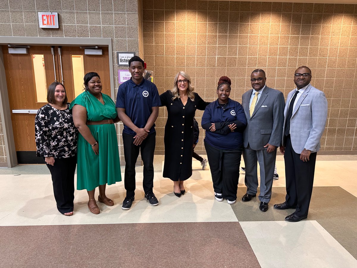 Indiana Department of Education (IDOE) (@educatein) on Twitter photo Happy #NationalApprenticeshipDay! In celebration of the doors of opportunity that apprenticeships open for our students, Dr. Jenner visited the <a href="/ltgoodnews/">LT Schools</a> early childhood education program to see the student teachers in action. Thank you, Lawrence Township teachers and students! Happy #NationalApprenticeshipDay! In celebration of the doors of opportunity that apprenticeships open for our students, Dr. Jenner visited the <a href="/ltgoodnews/">LT Schools</a> early childhood education program to see the student teachers in action. Thank you, Lawrence Township teachers and students!