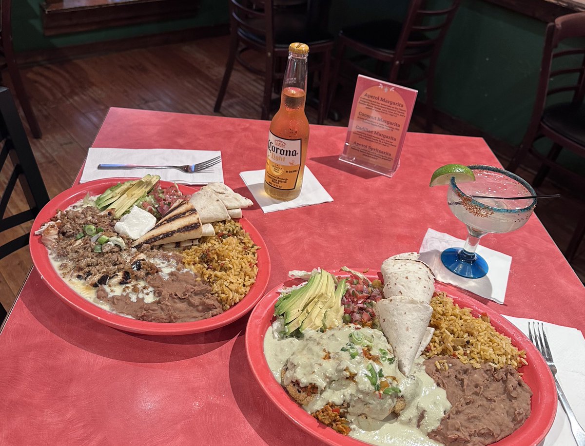 Yes.  We have power and we are open.  We can serve you something yummy tonight.