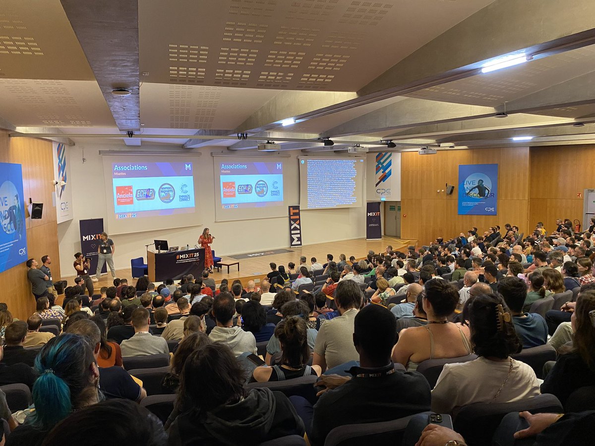 Guillaume Grillat (@grillatg) on Twitter photo Première participation à #MIXIT avec <a href="/leboncointech/">leboncoin tech</a> qui confirme notre engagement à soutenir les conférences qui réfléchissent au sens de la tech 🙏 bravo aux organisateur-trices 👏 Première participation à #MIXIT avec <a href="/leboncointech/">leboncoin tech</a> qui confirme notre engagement à soutenir les conférences qui réfléchissent au sens de la tech 🙏 bravo aux organisateur-trices 👏