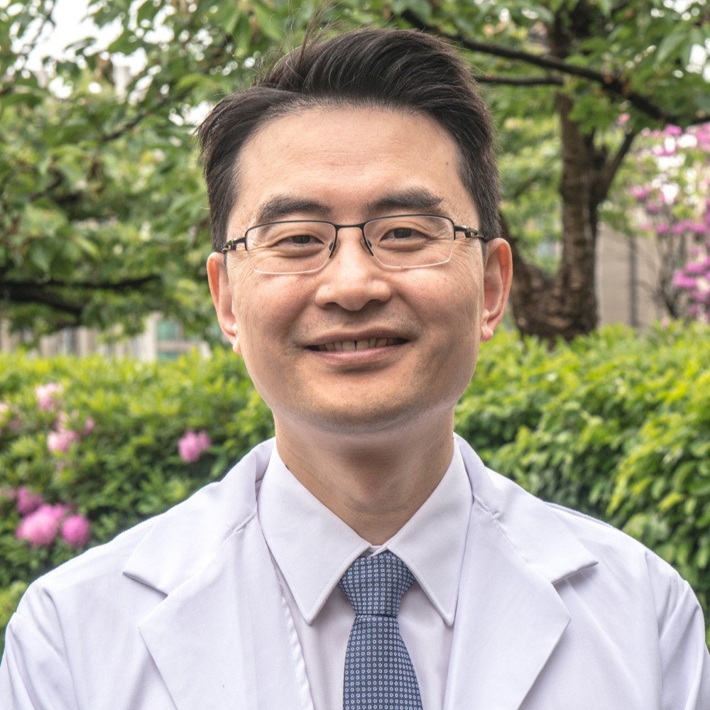ScienceVancity's tweet photo. New research from @HLIStPauls has identified inflammation in the lungs’ smallest airways as the cause of pulmonary #LongCOVID. 🫁
Dr. Don Sin's (@donsin4) team used xenon MRI and #SingleCellSequencing to uncover more about the underlying mechanism: https://t.co/brUfhrpnzg https://t.co/w4HkTkWBlP