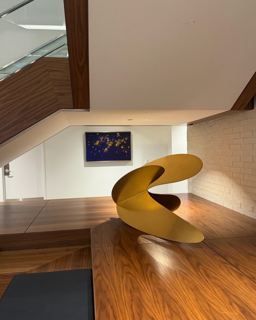 A celestial duo 🌌🤝 @sandracinto_oficial @jorindevoigt

Sandra Cinto (Brazilian, b. 1968)
Night with Stars IV, 2024
Acrylic on canvas

Jorinde Voigt (German, b. 1977)
Dyade 14, 2022
Gilden stainless steel