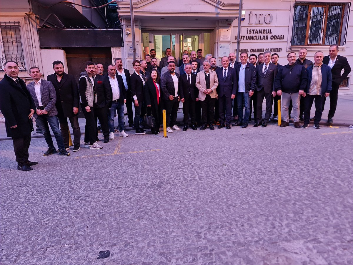 🇹🇷AYHAN TORSUN🇹🇷 (@ayhantorsun) on Twitter photo Dernegimizi ziyarete gelen disiplin kurulu baskan adayı sayın <a href="/devrimalparslan/">Devrim Alparslan</a> ve değerli yönetim kurulunu agirladık rabbim davanızı Muzaffer eylesin inşallah KABİAD olarak desteğimiz Sizinledir.
<a href="/BesiktasSaygi/">SaygıBeşiktaş</a>
<a href="/serhatsapan34/">Serhatsapan34</a>
<a href="/melikdongelci/">Melik Döngelci</a>
<a href="/CenkAHi/">Av. Cenk AHi</a>
<a href="/DstPower/">D. Serhan TAŞKIN</a>
<a href="/tarikakaycom/">Tarık Akay</a> Dernegimizi ziyarete gelen disiplin kurulu baskan adayı sayın <a href="/devrimalparslan/">Devrim Alparslan</a> ve değerli yönetim kurulunu agirladık rabbim davanızı Muzaffer eylesin inşallah KABİAD olarak desteğimiz Sizinledir.
<a href="/BesiktasSaygi/">SaygıBeşiktaş</a>
<a href="/serhatsapan34/">Serhatsapan34</a>
<a href="/melikdongelci/">Melik Döngelci</a>
<a href="/CenkAHi/">Av. Cenk AHi</a>
<a href="/DstPower/">D. Serhan TAŞKIN</a>
<a href="/tarikakaycom/">Tarık Akay</a>