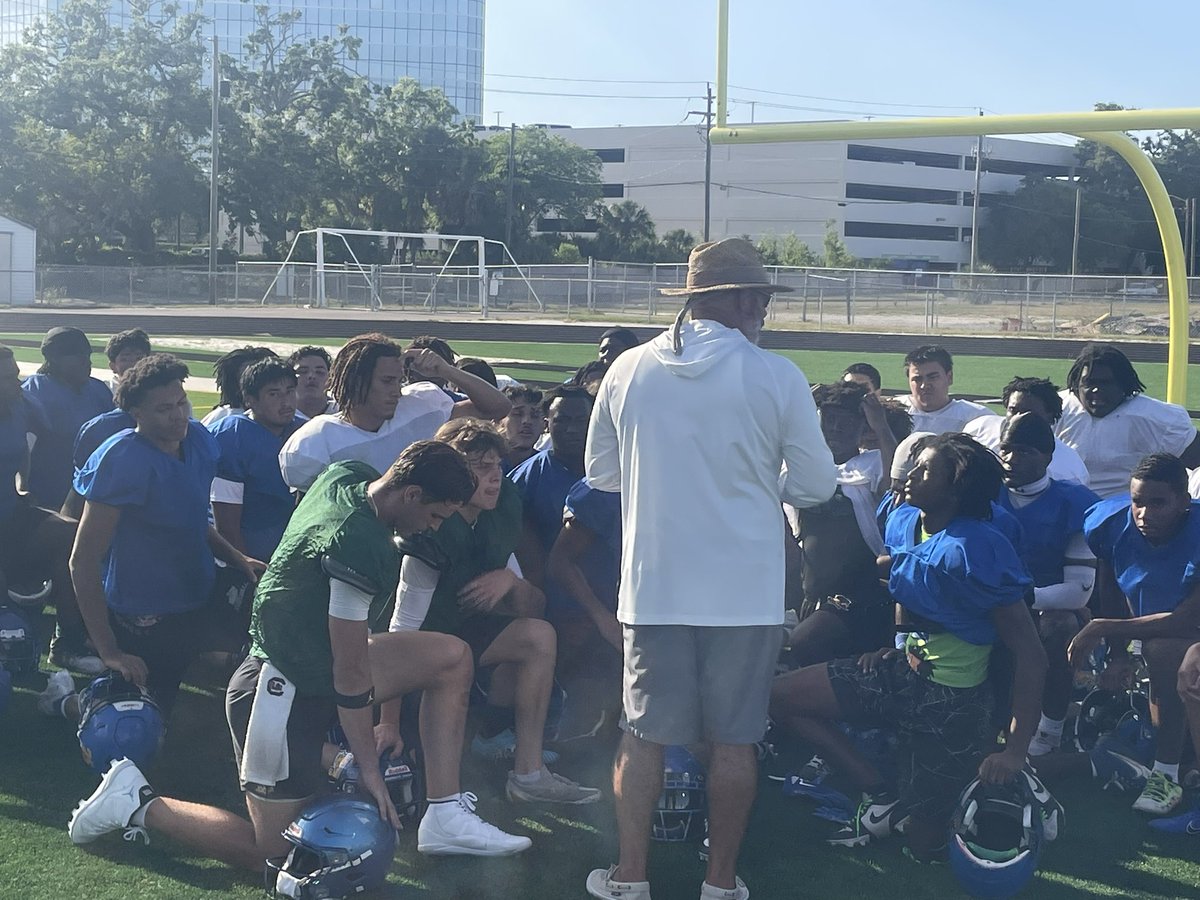 Andy Villamarzo (@andy_villamarzo) on Twitter photo .<a href="/CoachMidulla/">Joe Midulla</a> has himself a good looking group here at <a href="/JBOYS_FOOTBALL/">Jefferson Football</a>. Dragons went 11-1 in 2024. .<a href="/CoachMidulla/">Joe Midulla</a> has himself a good looking group here at <a href="/JBOYS_FOOTBALL/">Jefferson Football</a>. Dragons went 11-1 in 2024.