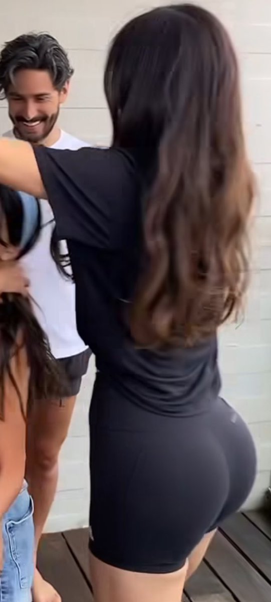 ElRamirezPer's tweet image. En este dia del niño me gustaria felicitar al chiquito de Marisol González, y aparte de hermoso apuesto que es muy travieso y goloso 🤤

A quien felicitarian?