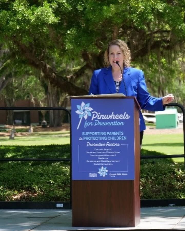 FloridaAPD's tweet image. The Agency for Persons with Disabilities was proud to join communities across Florida in planting pinwheels in honor of Child Abuse Prevention Month.
Throughout the month we partnered with the Ounce of Prevention and Department of Children and Families at events to raise…