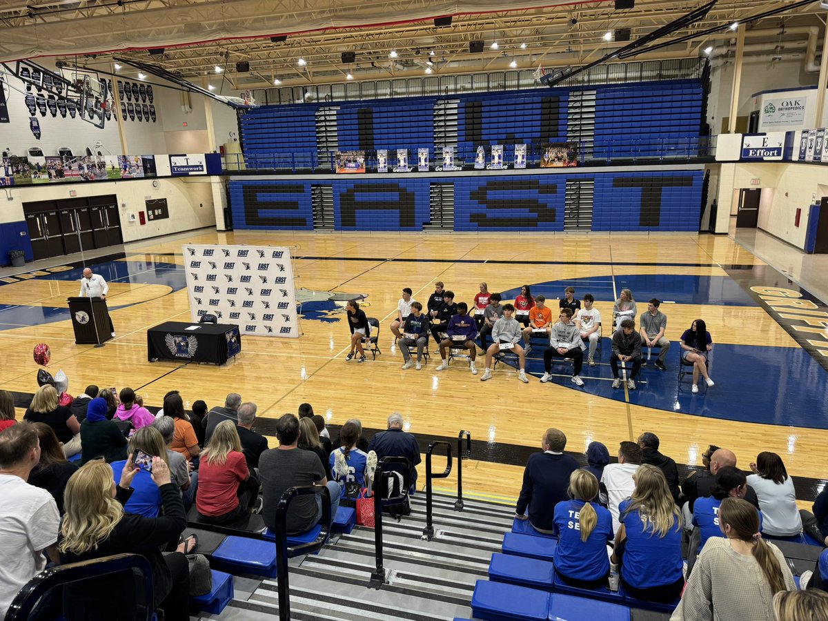 Congrats to our Class of 2025 Athletes who participated in our Spring College Signing Ceremony. All the best to a great group!