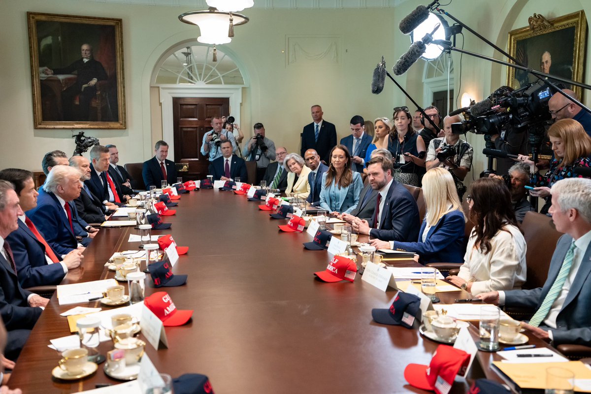 VP's tweet photo. We are 100 days into Donald Trump's presidency, and there's a lot to celebrate!
 
President Trump and his cabinet ended the border crisis, stopped inflation, and are making huge steps in bringing jobs back to America where they belong.
 
Promises made, promises kept! https://t.co/E6Y4dz4oc3