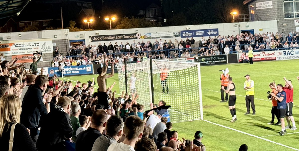 Lee Vaughan ๐๐งก๐ด๓ ง๓ ข๓ ฅ๓ ฎ๓ ง๓ ฟ (@bowbrookshrew) on Twitter photo Play off action at the New Bucks Head tonight and a thoroughly enjoyable game that ebbed & flowed with <a href="/telfordutd/">AFC Telford United</a> overcoming <a href="/halesowentownfc/">Halesowen Town FC</a> 3-2. Great travelling support from the Yeltz which made the occasion. The Bucks now travel to Kettering on Monday. <a href="/SouthernLeague1/">The Pitching In Southern Football League</a> Play off action at the New Bucks Head tonight and a thoroughly enjoyable game that ebbed & flowed with <a href="/telfordutd/">AFC Telford United</a> overcoming <a href="/halesowentownfc/">Halesowen Town FC</a> 3-2. Great travelling support from the Yeltz which made the occasion. The Bucks now travel to Kettering on Monday. <a href="/SouthernLeague1/">The Pitching In Southern Football League</a>