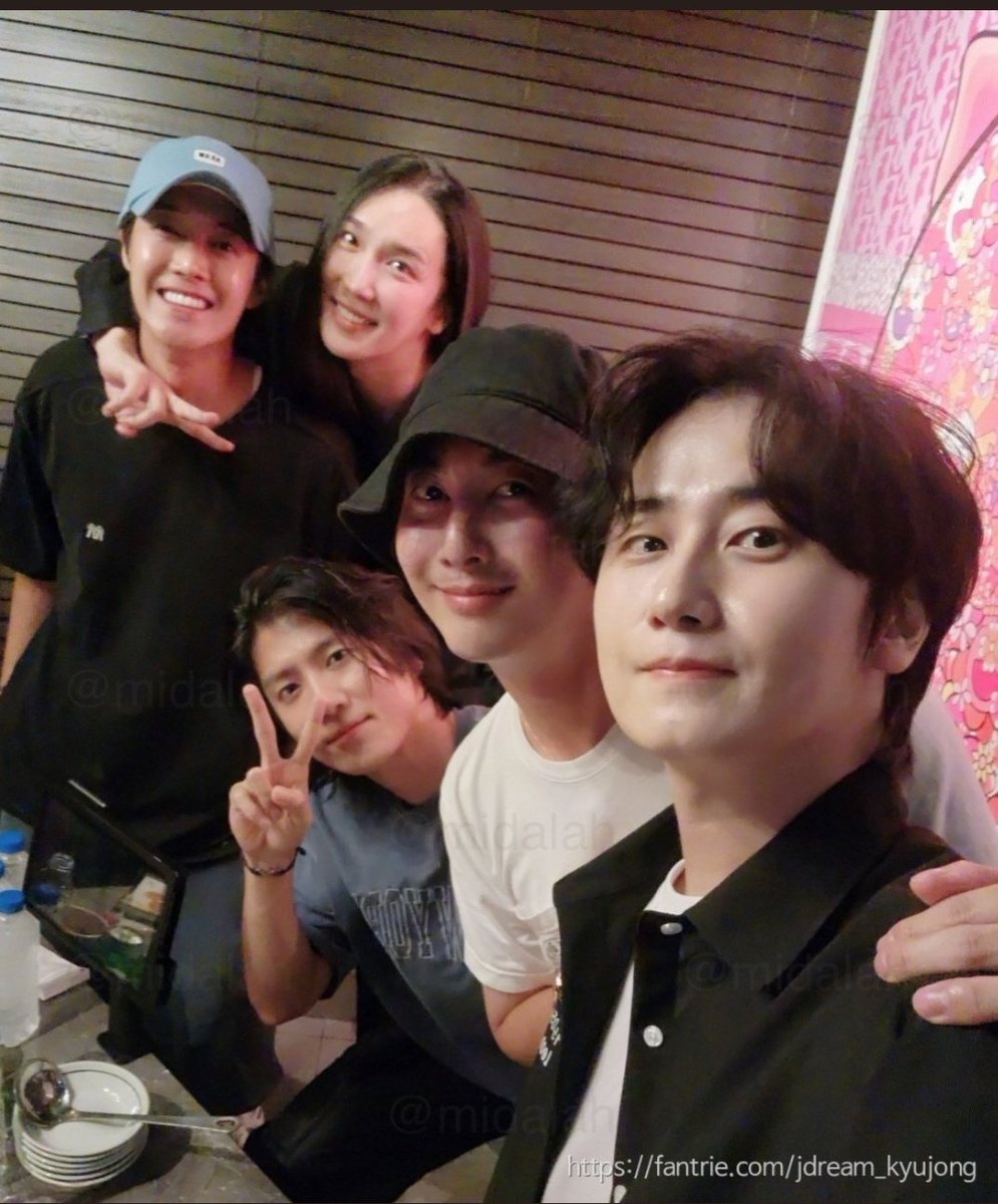 ss501_svt's tweet photo. my guys, i love you so much , i'll always love you :')

#FIVE_O_ONE #FIVEOONE #파이브오원 https://t.co/Ica8Ev3sRa