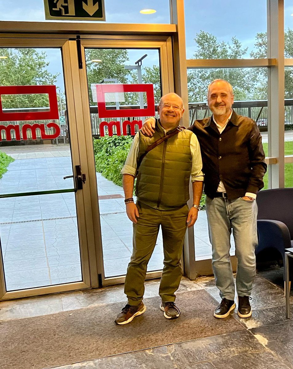 Fernando Lallana (@flallanam) on Twitter photo Víspera del #DiadelTrabajo hablando de trabajo con <a href="/madinamunoz/">Fran Madinabeitia</a> y <a href="/perezlucasm/">Miguel A Pérez Lucas</a> en <a href="/CMM_es/">Castilla-La Mancha Media</a> #radio 🤔
¿A qué dedicarías tu tiempo si no tuvieras que trabajar para vivir? Víspera del #DiadelTrabajo hablando de trabajo con <a href="/madinamunoz/">Fran Madinabeitia</a> y <a href="/perezlucasm/">Miguel A Pérez Lucas</a> en <a href="/CMM_es/">Castilla-La Mancha Media</a> #radio 🤔
¿A qué dedicarías tu tiempo si no tuvieras que trabajar para vivir?