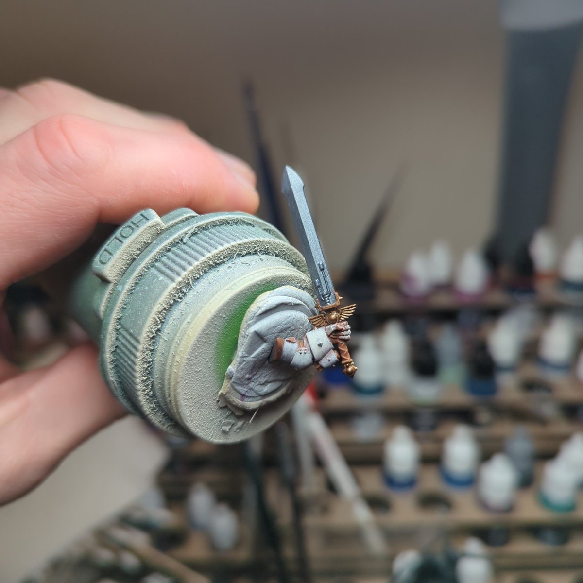 Hobby Streak Day 1132
Worked on the tmm gold on the sword!
#hobbystreak #warhammer40k #warhammer40000 #darkangels #belial #lioneljohnson #spacemarine