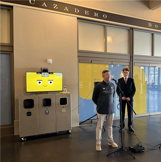 Canada in SF 🇨🇦 (@cancgsf) on Twitter photo Oscar Sort has landed in SF! Congrats to <a href="/Intuitive_AI/">Intuitive AI</a> from BC, 🇨🇦 on launching Oscar, their #AI Recycling Assistant, at the Ferry Building during #SFClimateWeek. Stop by to check it out!
Learn more: sfenvironment.org/press/move-ove…
#EarthMonth Oscar Sort has landed in SF! Congrats to <a href="/Intuitive_AI/">Intuitive AI</a> from BC, 🇨🇦 on launching Oscar, their #AI Recycling Assistant, at the Ferry Building during #SFClimateWeek. Stop by to check it out!
Learn more: sfenvironment.org/press/move-ove…
#EarthMonth