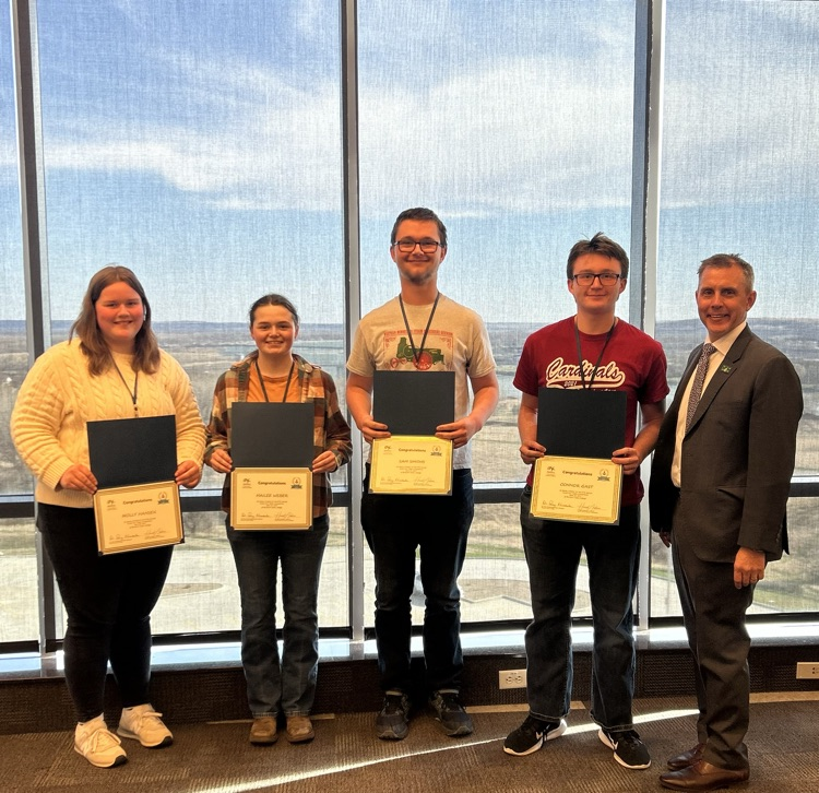 Students from CHS had the opportunity to meet Governor Kelly Armstrong at the Know Your State competition in Bismarck!