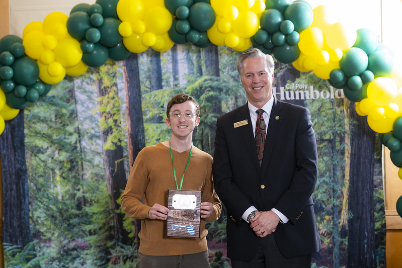 Congrats to the latest CSU-wide Student Research Competition winners! Biology student Ryan Singer (pictured) presented on snake hydration, taking home second place in Biological and Agricultural Sciences!

For more info, go to bit.ly/3EyZPJw

<a href="/snakeymama/">Emily Taylor</a> <a href="/CalPoly/">Cal Poly</a> #csu