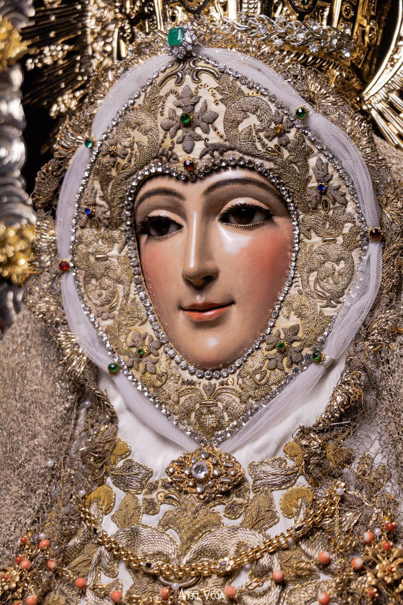 🔴 MAYO, MES DE MARÍA

Un nuevo mayo comienza y las flores empiezan a florecer. Todo empieza a tomar otro color y las horas junto a Ella se vuelven segundos. 

¡La locura del mes de mayo!

📸 <a href="/angelvega_13/">Ángel</a> 

#DulceNombre #Charitas #cofradias #gloria