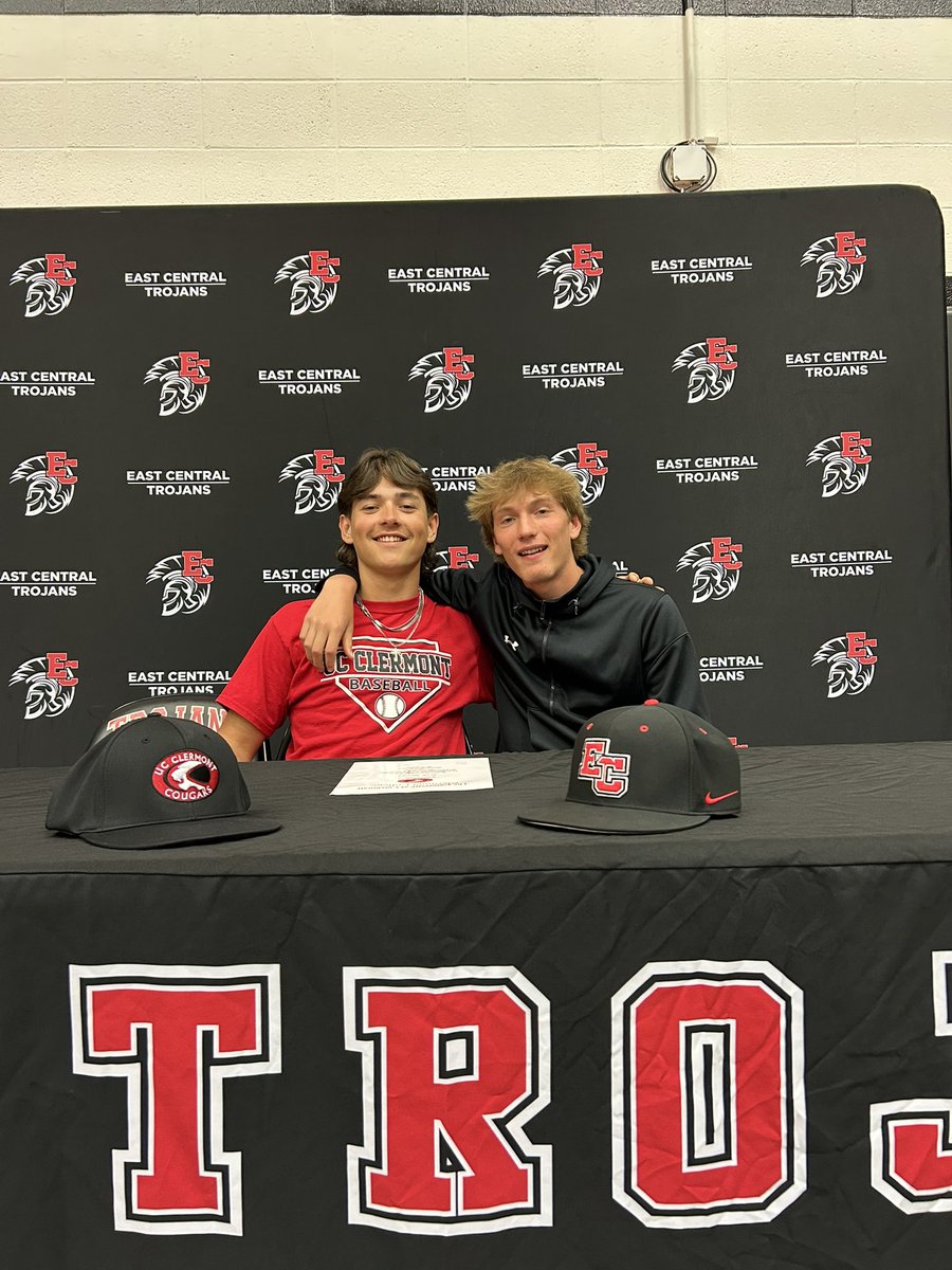 Pen to paper ✍️ <a href="/UCC_Baseball/">Clermont Baseball</a> <a href="/EC_TrojansBSBL/">EC_TrojansBaseball</a> #rollcougars