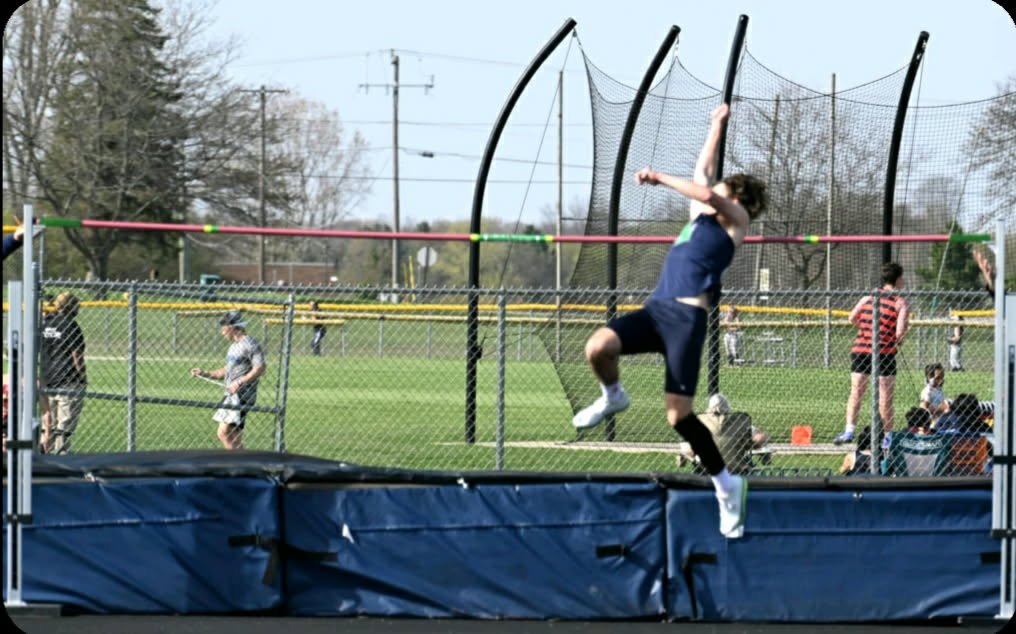 No vids from the previous 6' 2" jump, but got some pictures at least!