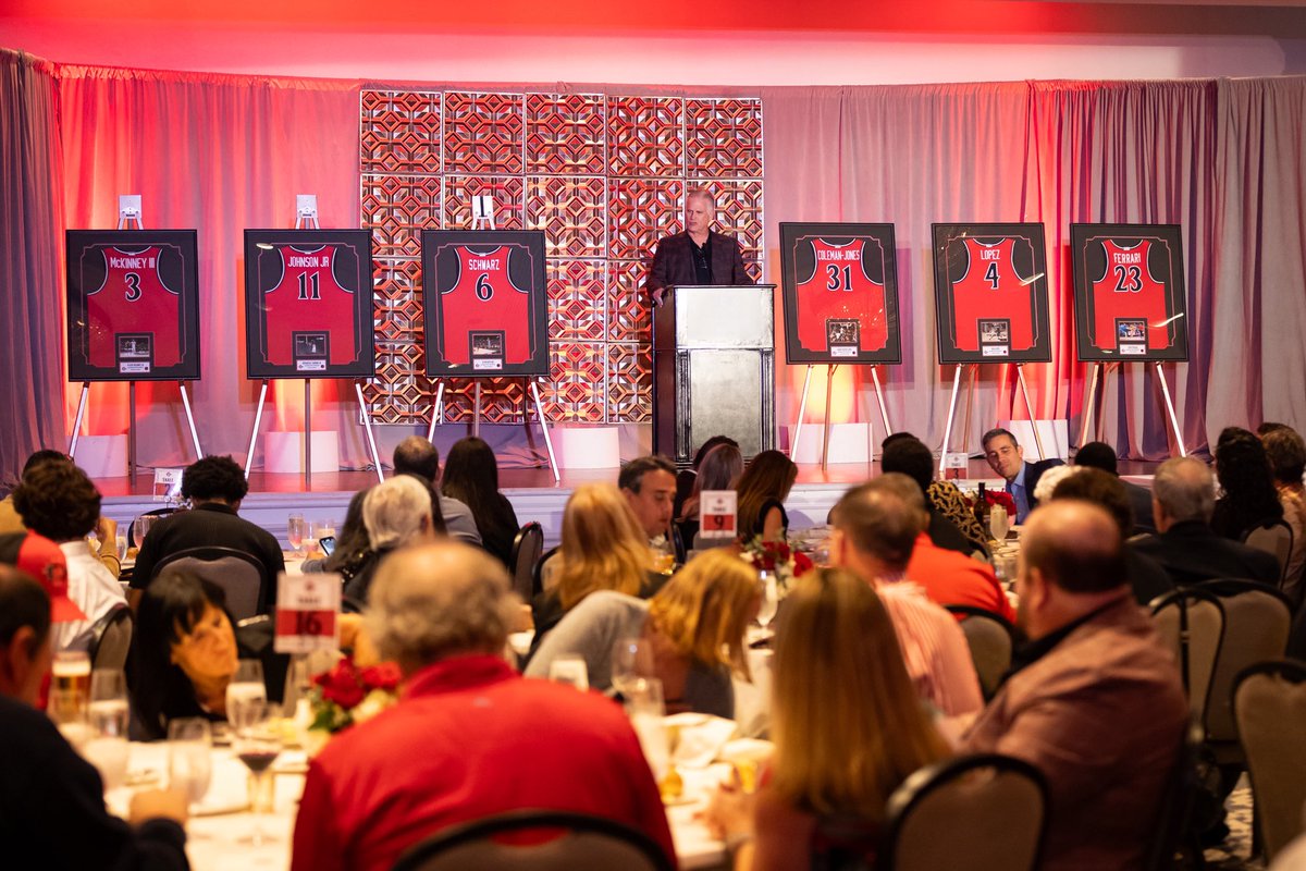 mesa_aztecs's tweet image. Closing out the 2024–2025 season at our Men’s Basketball Banquet.🔴⚫️
Proud of the work, the progress, and the moments that defined this team. Thank you to everyone who supported MESA and our student-athletes along the way!

#MESA #GoAztecs #SDSUMBB