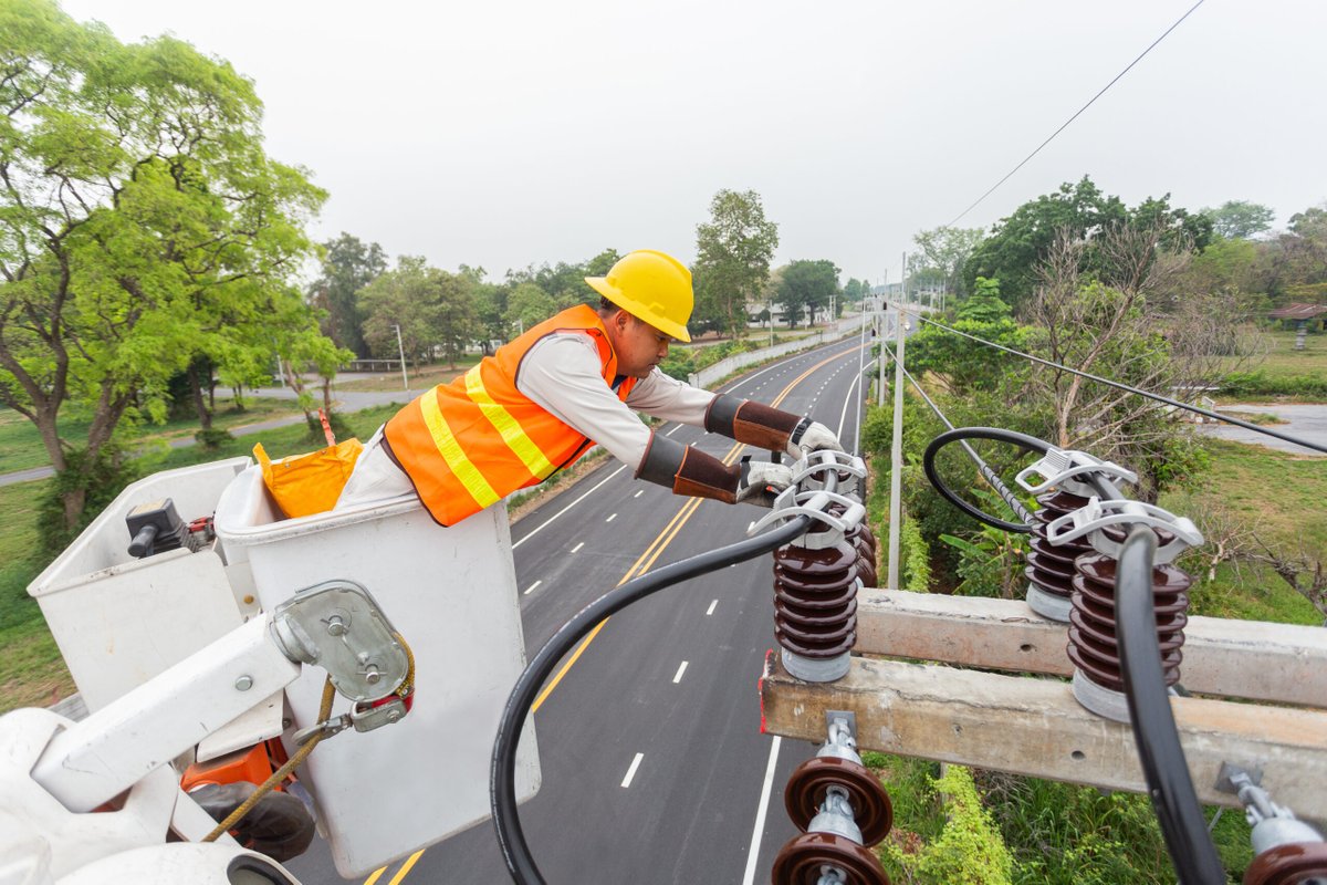 Florida Politics (@fla_pol) on Twitter photo Industry groups <a href="/flpublicpower/">Florida Public Power</a> <a href="/FLNaturalGas/">FL Natural Gas Assoc</a> Association hail utility worker protections passing House, Senate
Reporting by <a href="/AGGancarski/">AG Gancarski</a>
floridapolitics.com/archives/73559…
#FlaPol Industry groups <a href="/flpublicpower/">Florida Public Power</a> <a href="/FLNaturalGas/">FL Natural Gas Assoc</a> Association hail utility worker protections passing House, Senate
Reporting by <a href="/AGGancarski/">AG Gancarski</a>
floridapolitics.com/archives/73559…
#FlaPol