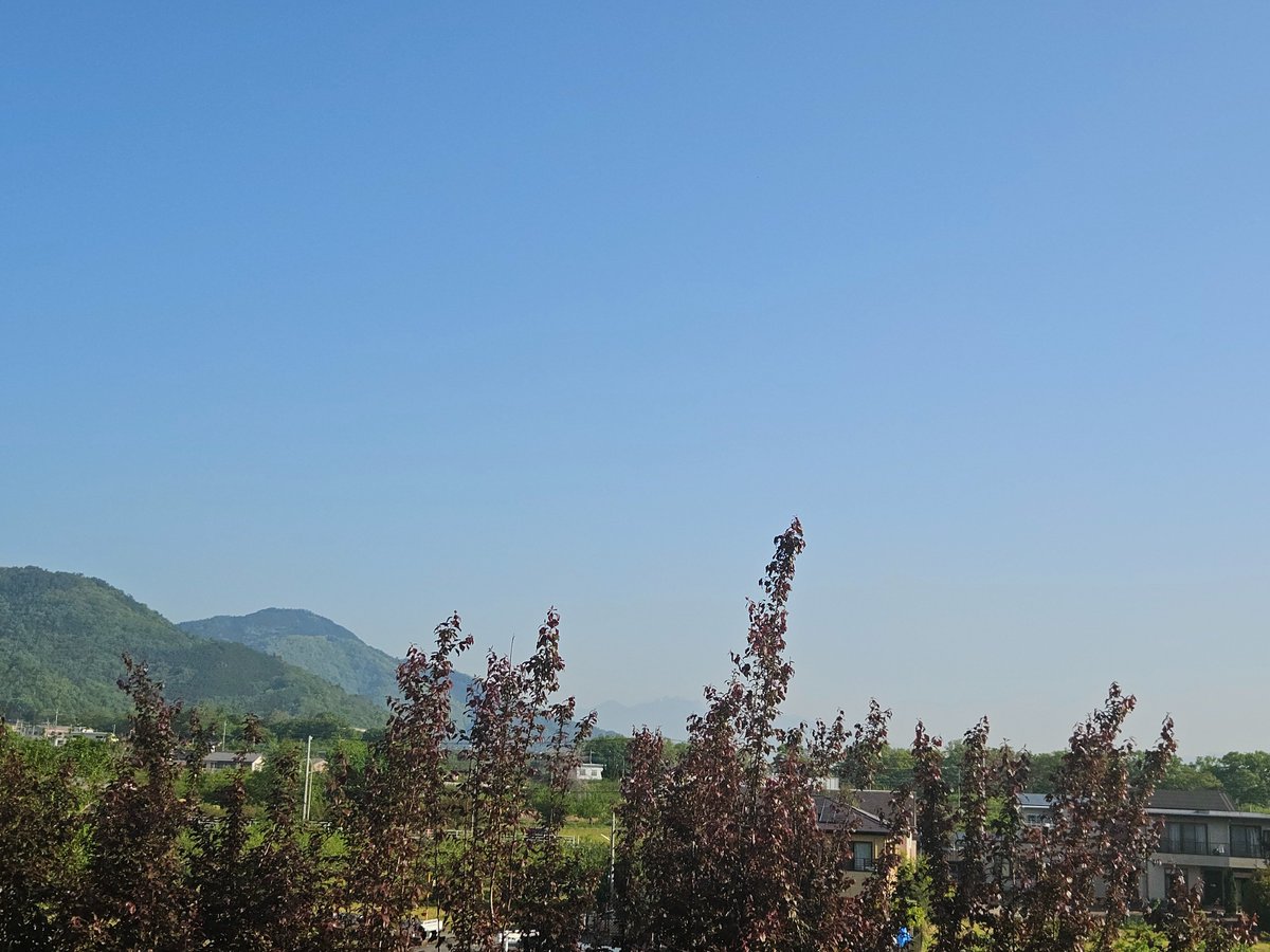 南アルプス市
朝の八ヶ岳は……

晴れ時々曇り予報

大谷翔平ドジャース対マーリンズ
朝4時から観ました❗

4打数1安打2得点盗塁1
得点はMLB1位の31得点❕🎶
5月からは本塁打も量産か‼️🙂