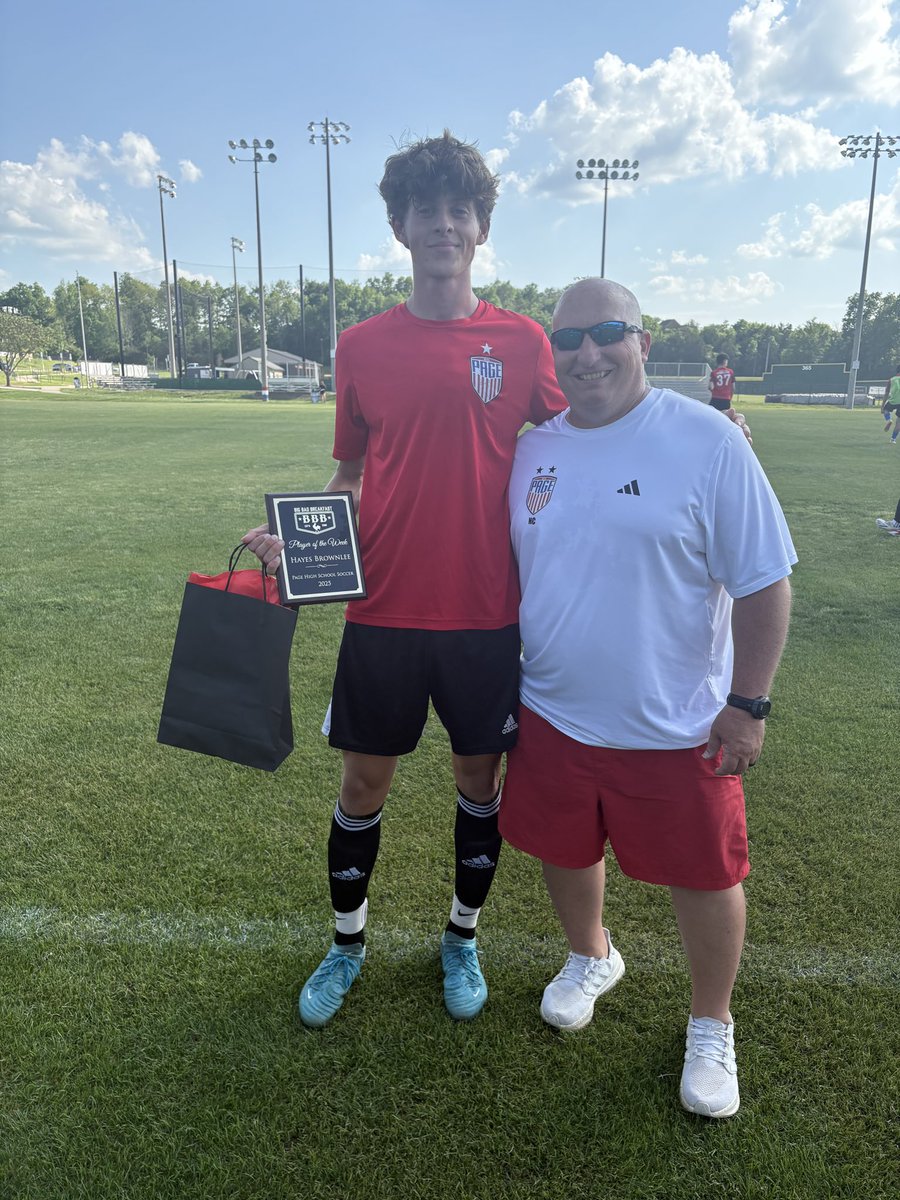 ⚽️BIG BAD BREAKFAST PLAYER OF THE WEEK for week 7 is awarded to….

HAYES BROWNLEE!!  Hayes is a senior midfielder!  Hayes is a strong and consistent midfielder who has a strong ability to control the midfield with his speed of play. He even scored a goal last week!! CONGRATS!!