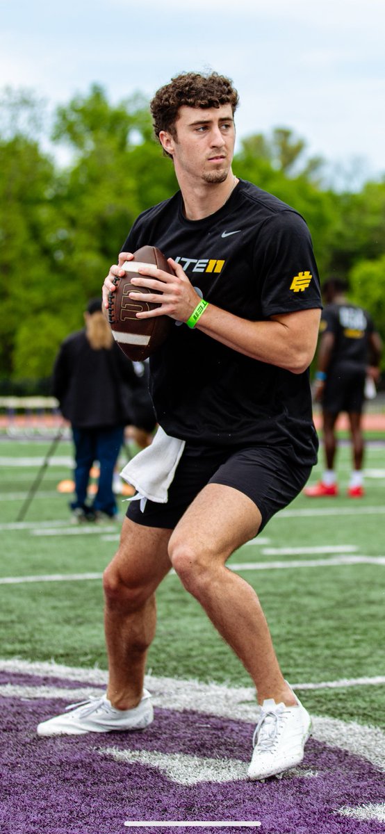 DrewDavisQB's tweet photo. Thank you @Elite11 https://t.co/cUNMQjEy4X