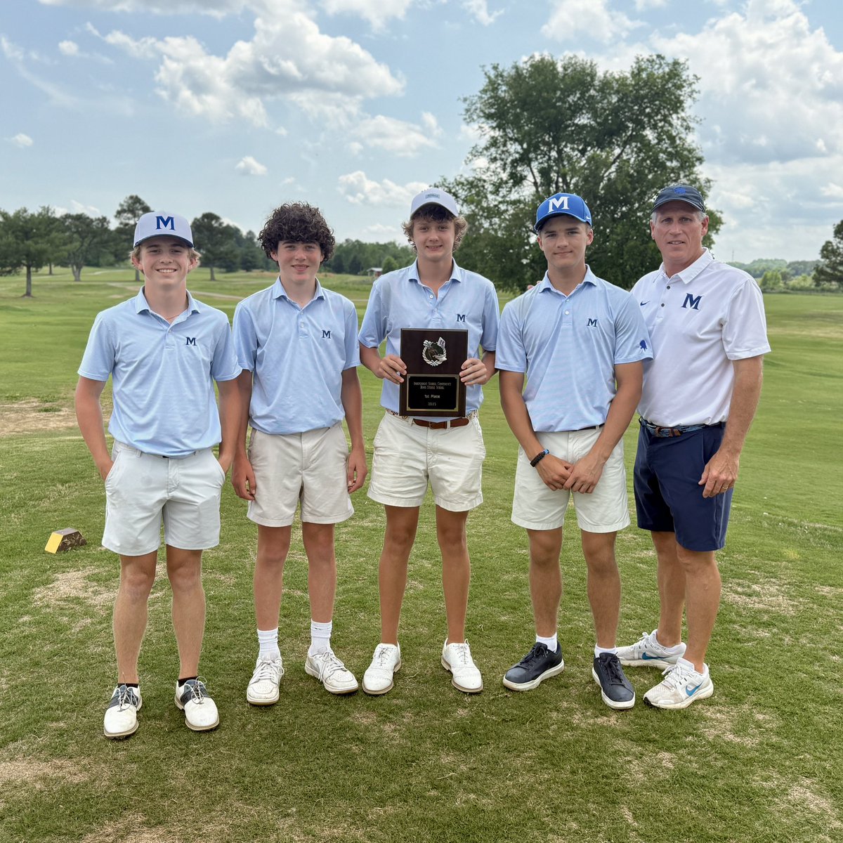 McCallie middle school WON the ISC Golf tournament by 1 stroke over Baylor 162-163. Go Blue!