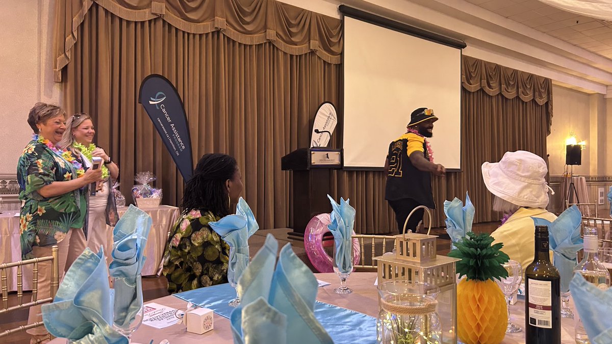 Great to celebrate the 197 volunteers of ⁦<a href="/Cancer_Assist/">Cancer Assistance Program</a>⁩ as they serve thousands of people living with cancer. Thanks to Simoni Lawrence of the ⁦<a href="/Ticats/">Hamilton Tiger-Cats</a>⁩ Football Club for their partnership. Together we can make difference for the community of #HamOnt