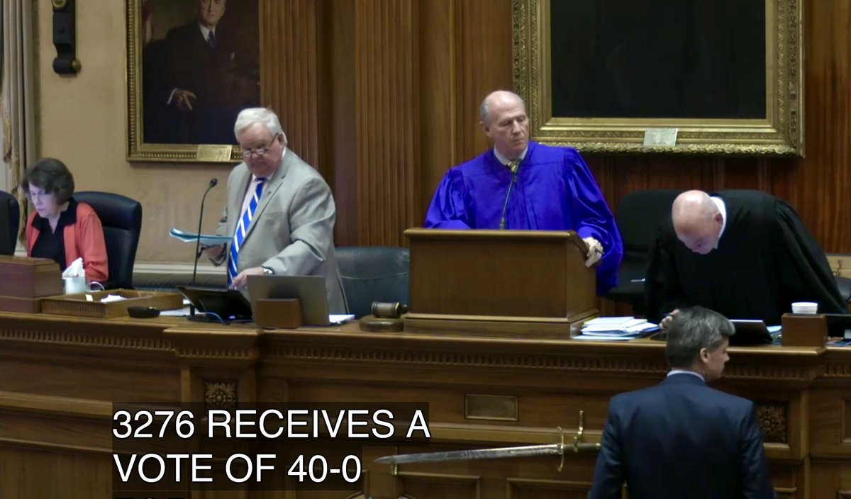 TaylorSCHouse's tweet photo. B-R-E-A-K-I-N-G: The SC Senate just voted unanimous approval of the HANDS FREE cell phone bill for drivers (Eyes Up, Phone Down). They amended the bill to speed up enforcement — once it is signed into law there will be a 6 month education and warning period starting Sept. 1. https://t.co/X1tUgyJEMX