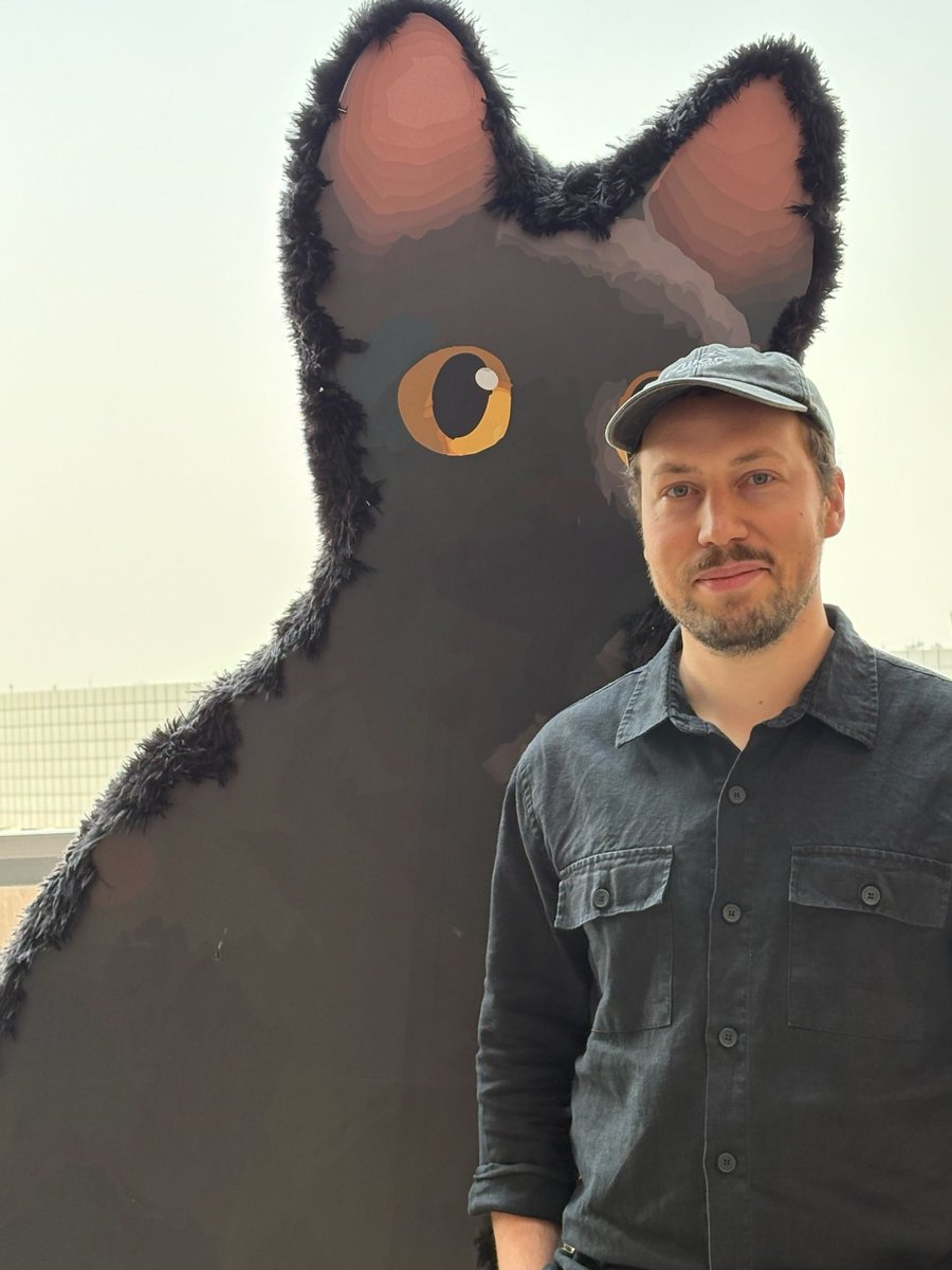 "Prefiero trabajar de forma independiente, puedo controlar las cosas y es lindo trabajar con con equipo pequeño. Te conoces con todos, no hay esta gran jerarquía, todos somos amigos y todos pueden aportar o sugerir cosas. Es muy emocionante que una película independiente hecha en